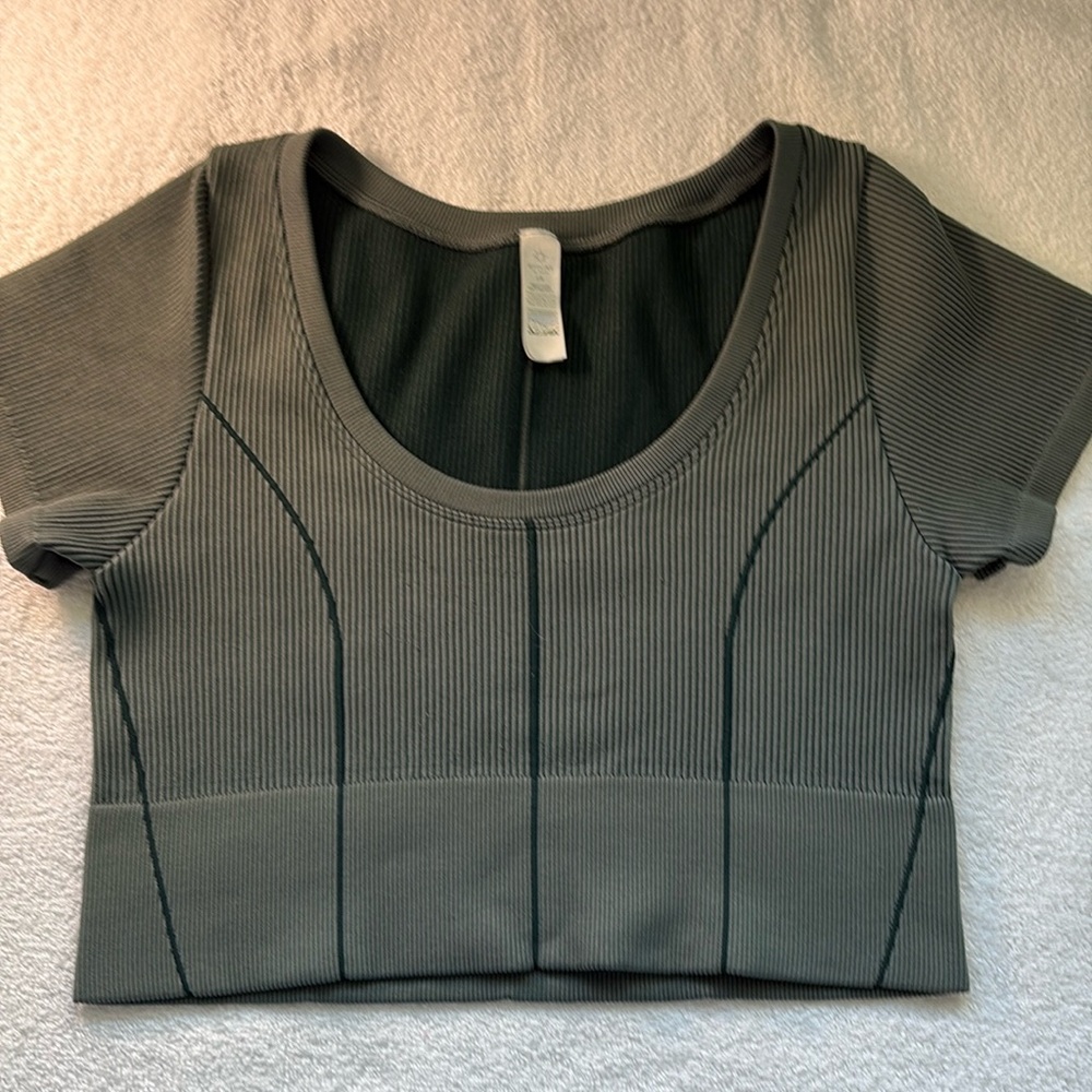 Offline by Aerie AE Women's Crop Athletic Workout Top, Large, Army Green